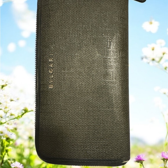 BVLGARI Black Wallet - Picture 2 of 7